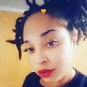 Meet your Posher, Yesenia